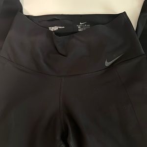 Nike dri fit leggings💞